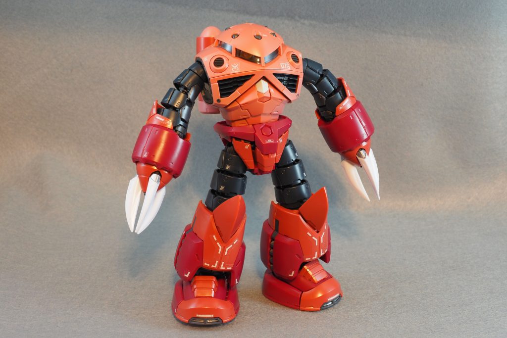 素組み＋シールを貼っただけの状態です。相変わらず色分けが見事です。