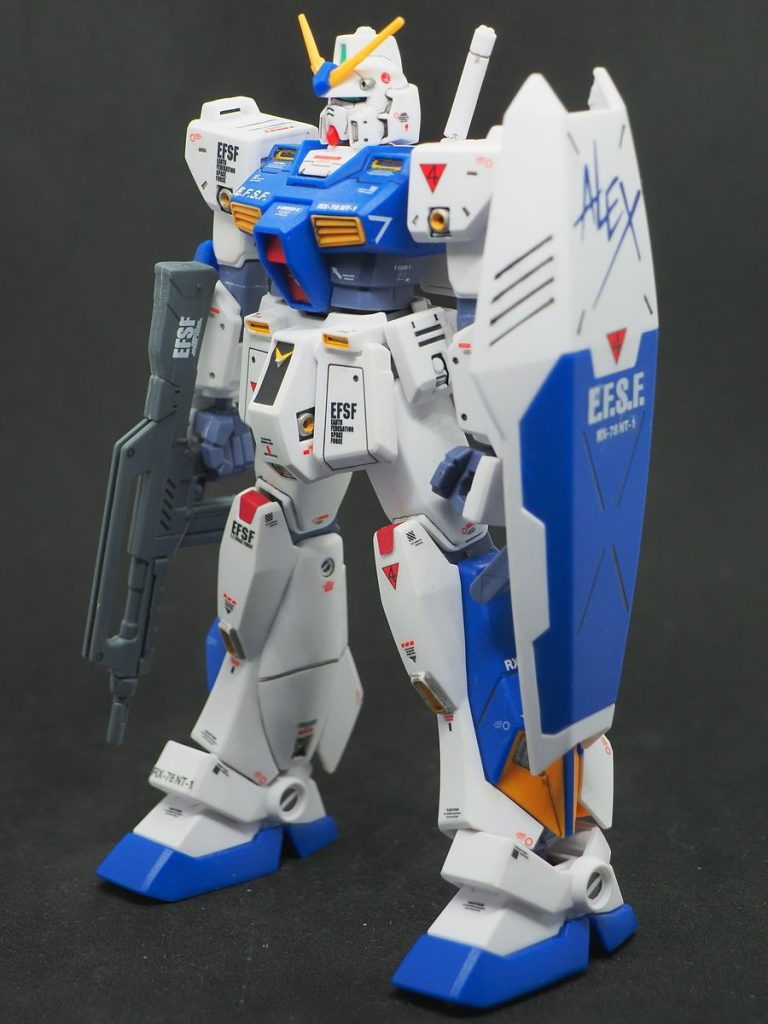 本来ならEFSFじゃなくてUNTを貼りたかったんですが、デカールが不足してました(gundam-kao5)