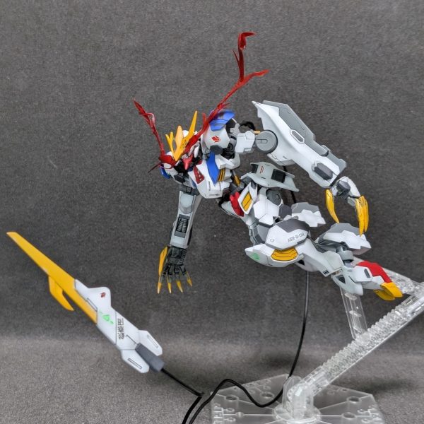 爪が長い、尻尾が長い、名前が長いヤツ