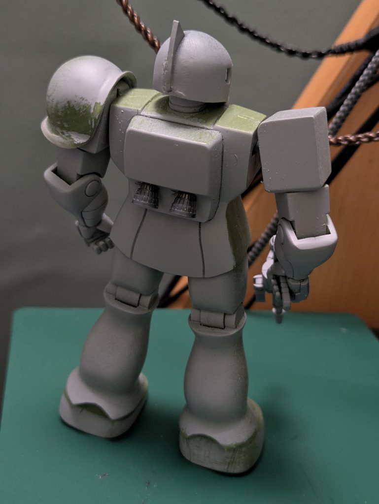 背面を一枚。何かのジャンクパーツバーニアをランドセルに追加しています。これは背面の情報が少なすぎてちょっと寂しかったので足してしまいました。ここまでお付き合いいただきましてありがとうございました。前の制作投稿から随分と経ってしまいましたが、また次のキットでお会いしましょう。