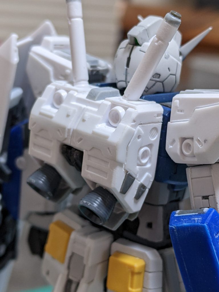 バックパックはrgの物の芯だけ使って被せてます。