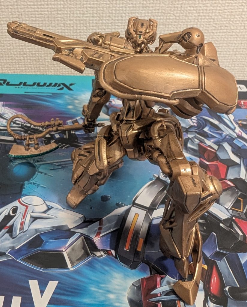 分かりづらいですが、コチラの頭部センサーもメタリックグリーンで塗っています。