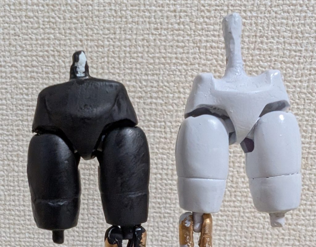 なお、「マチュの黒スパッツ」を作るついでに、「スレッタの白スパッツ」も凸凹してた部分を鑢で修正・塗装し直しました。