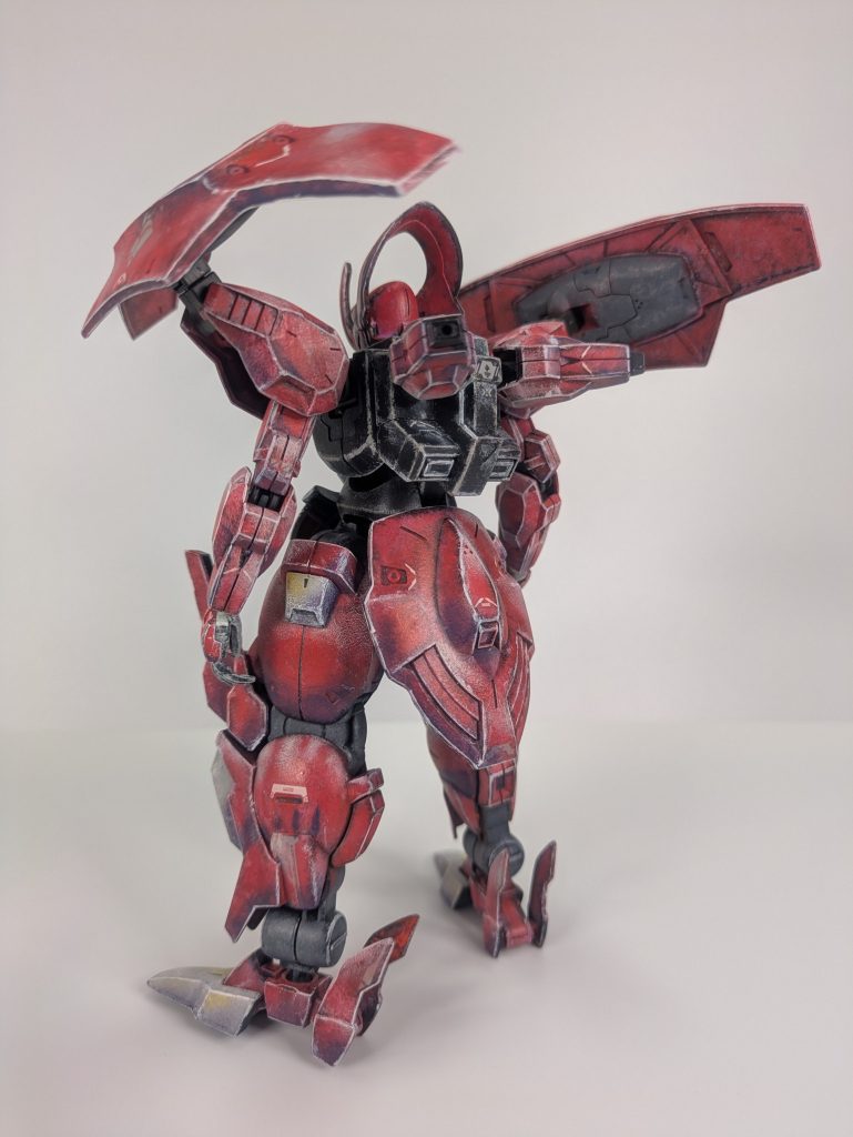 背中に前腕と同じ形状のパーツ最初は気づきませんでした