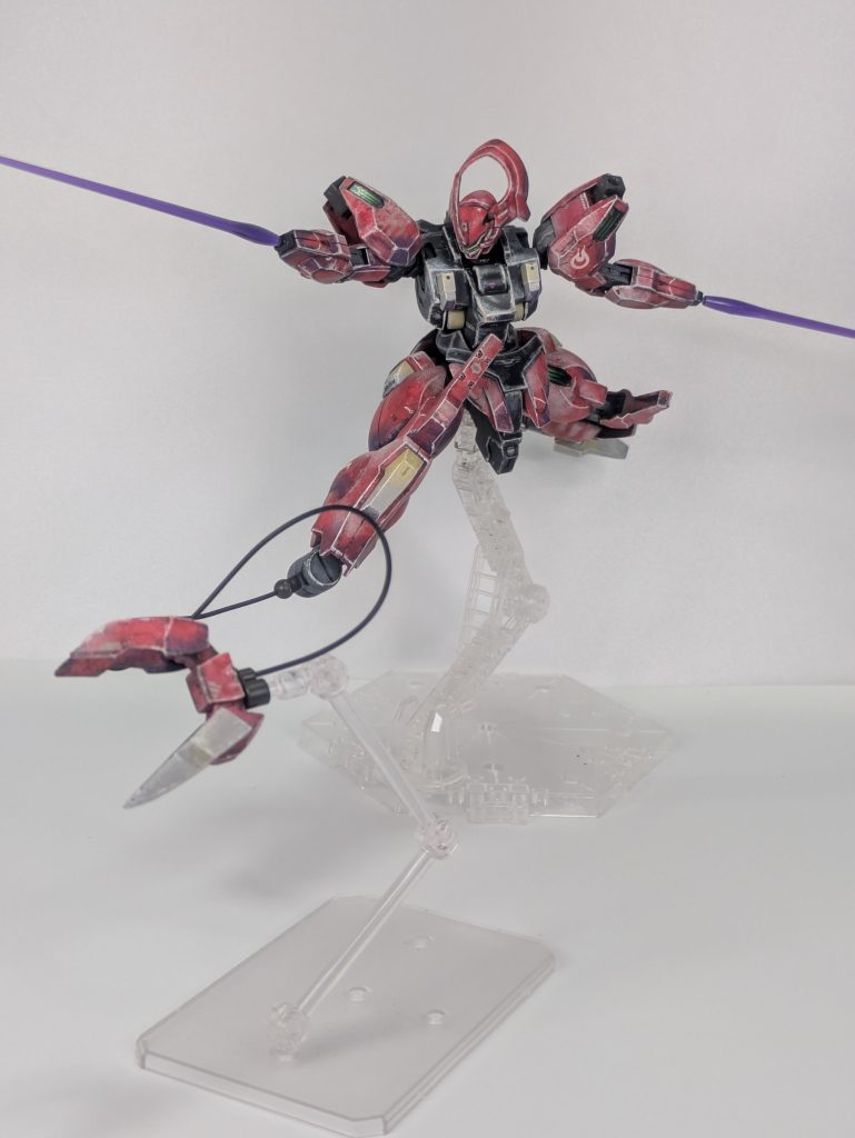 脚の有線兵装シャクルクロウ