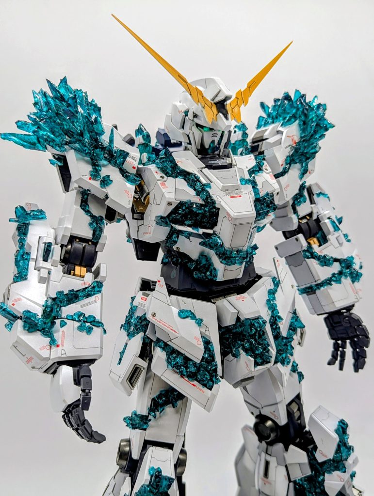 PGユニコーンガンダム 光の結晶体　全塗装完成品
