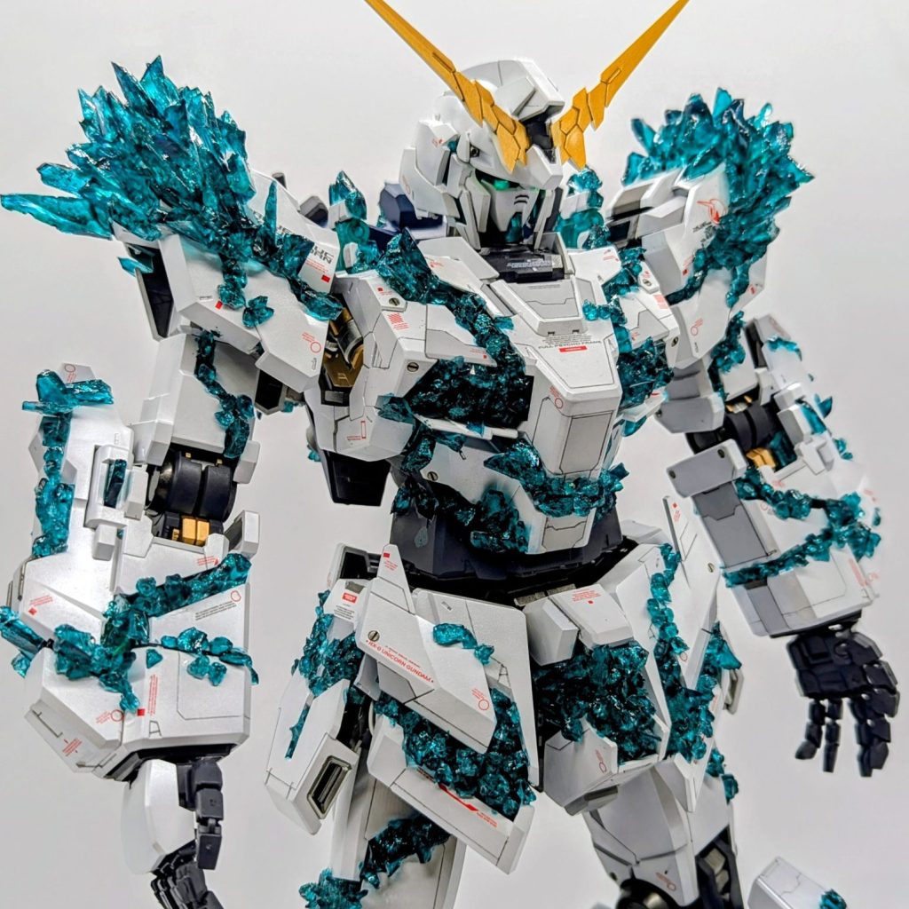 PGユニコーンガンダム 光の結晶体 全塗装完成品｜kenshira0123