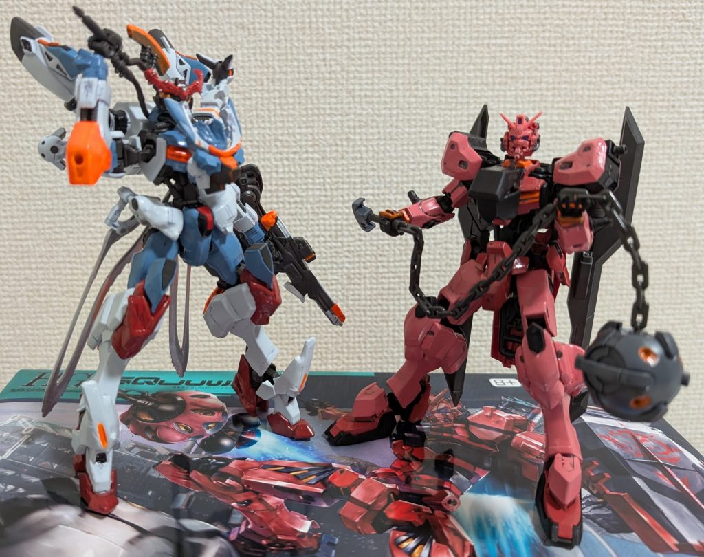 「グラシャラボラス=鉄血版ジークアクス」とも並べます。2体とも、それぞれ斧と鉄球がメイン武器なので、「鉄血世界」と親和性が高いですねww