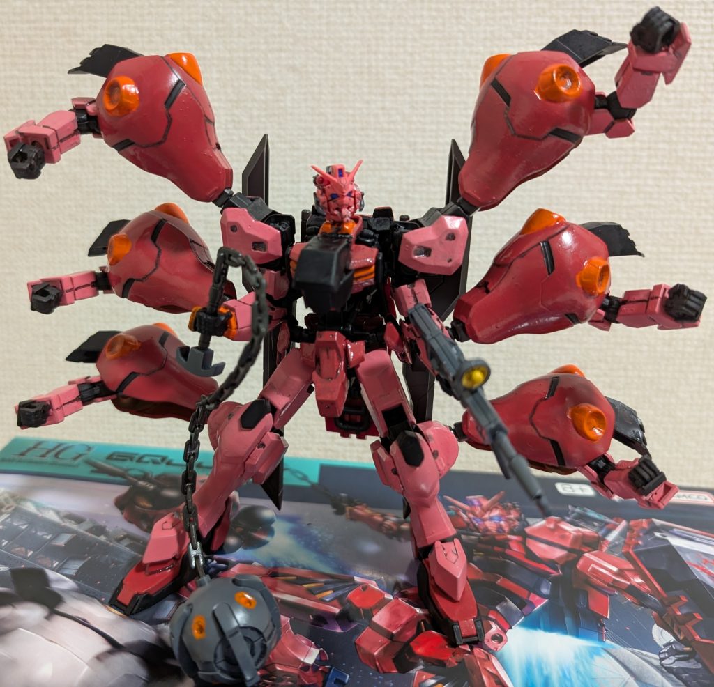 本家の「ビットフル装備」の代わりになる武装になります。肩・肘・脚部のブースター×6からアームを展開し、各自で武器を保持した後、攻撃します。