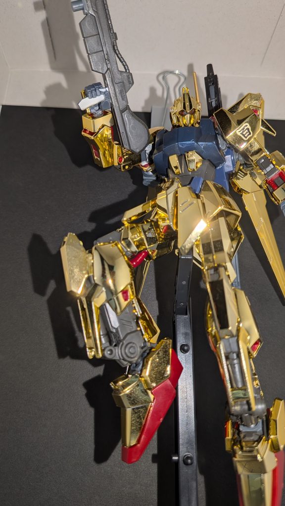 基本的な構造は変わっていません。外装の金色部分をゴールドコーティングverに変えてみました。