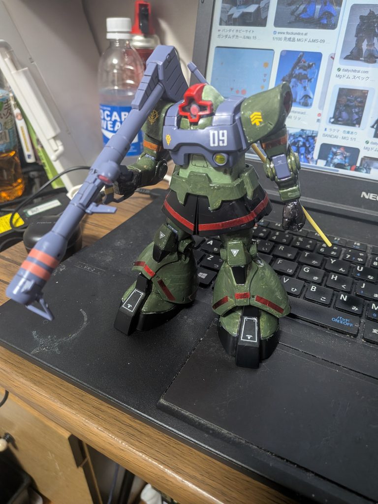 ドム残党軍風味・１００均マスキングテープとデカール仕様