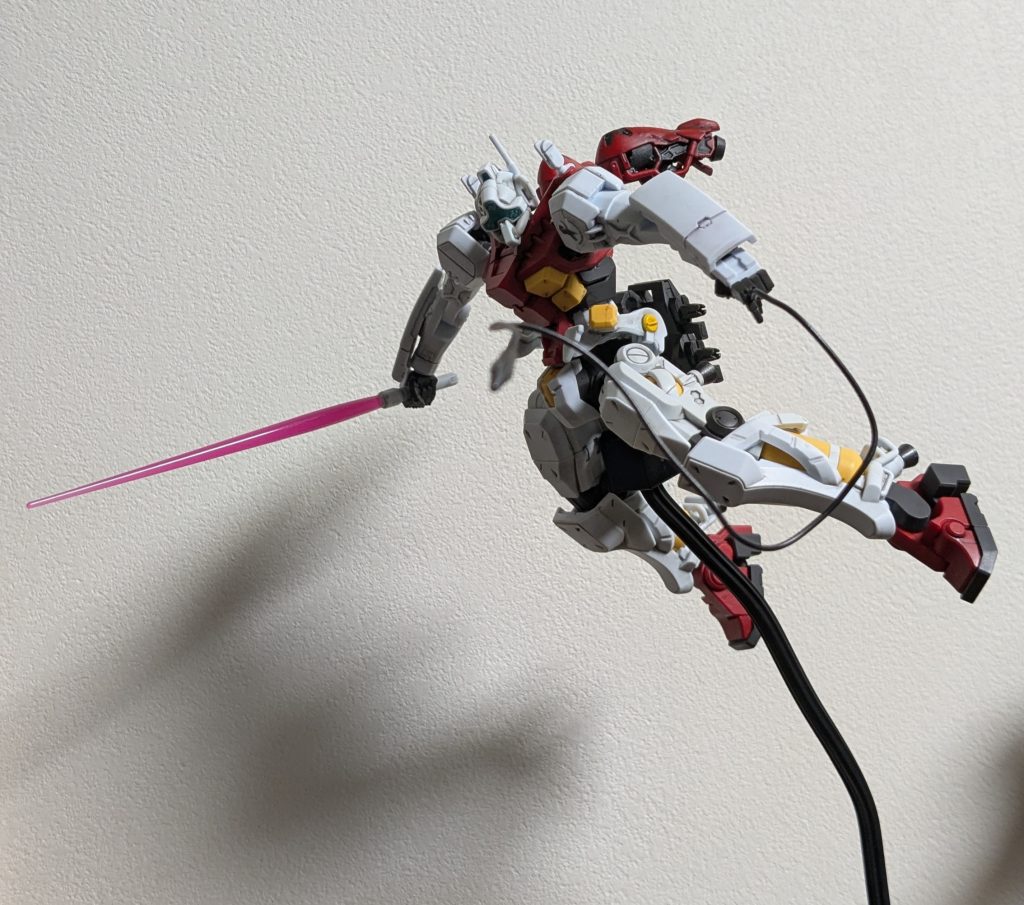 やっぱりシイコさんといえばのスティグマ攻撃。実際あれGがすごいことになりそうだけれどあれに耐えられるからこそのユニカムなのだろうなあ。ゲルググより大柄な軽キャノンだったらもっと大変そう。なんて語られない部分がたくさんで妄想膨らむあたりもGQuuuuuuXはほんと楽しい。というわけで、GQuuuuuuX ゲルググ スガイ機。やっとGQuuuuuuXのキットをひとつこれで完成でもいいかなってところまでもっていくことができました。コレクションシリーズ塗るのもまだ続けていくつもりですが、本分のこっちのほうも進めていきたい所存。