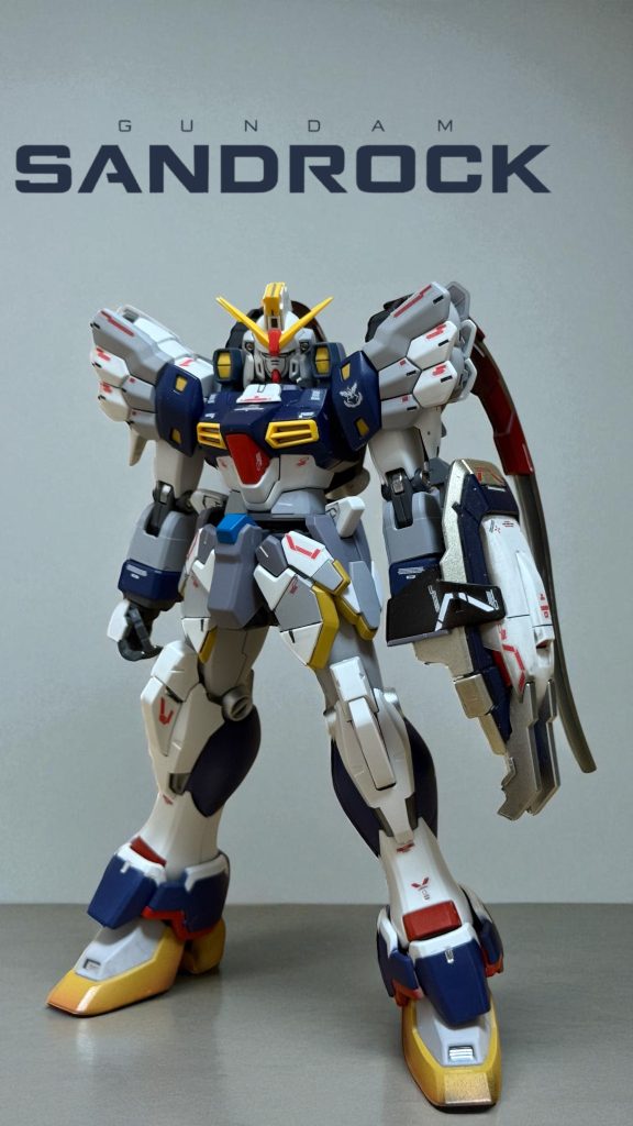 正面。トサカのスジボリがこだわりポイントです（笑）以降デジラマによるポージングショット