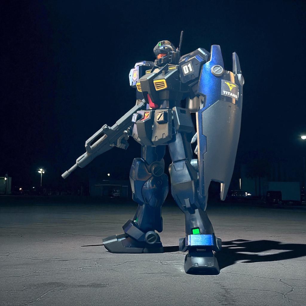 マーキングシールは水転写デカールに貼り替えたいところです。