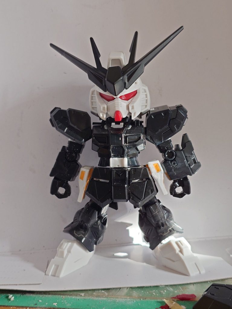 塗装前の仮組状態です以下使用塗料G:ガイアノーツ T:タミヤ C:クレオス A:アクリジョンサフ G:グレーサフ墨入れ T:ダークグレートップコート:G 半光沢白:G スチールホワイトグレー:A 明灰白色黒:G ブレイブブラック金:C 水性 スーパーファインゴールド金2:4アーティストメーカー赤:G ブライトレッドパールコート:C ムーンストーンパール