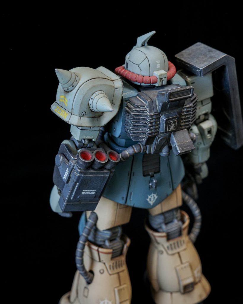 スパイクのシャープ加工に初挑戦しました。刺すためというより打撃のための装備だと思い、鋭利になりすぎないようにしました。