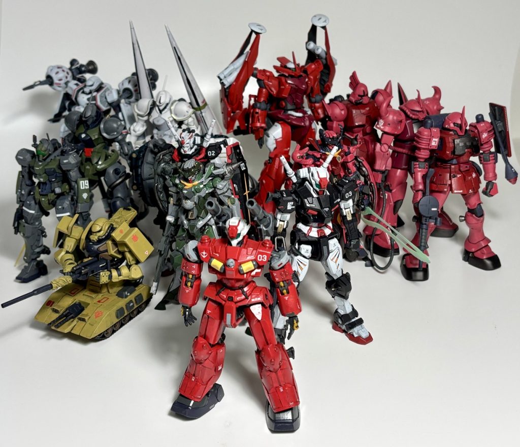 我が家のジークアクス関連機。実はこの一週間のうちに、ジークアクス最終話登場(?)の赤いMA2機も作成済みで、計16機となりました。MAは1/550で、サイズ感が異なるものを並べるのは苦手なのでここには(今週は)掲載しませんが。。。赤いガンダム・クアックス(オリジナル機)https://gumpla.jp/hg/2415747ジークアクス試作実験機(オリジナル機)https://gumpla.jp/hg/2247423ゼロフタ・ガンダム(オリジナル機)https://gumpla.jp/hg/24975503ギャン(GQ) 量産型(オリジナル機)https://gumpla.jp/hg/2490464ギャン(GQ) ・ツインハクジ装備(オリジナル機)https://gumpla.jp/hg/2490468ゲルググ(GQ) 量産型 風https://gumpla.jp/hg/2459905サザビー(GQ) 風https://gumpla.jp/hg/24988540グフ(GQ) 風https://gumpla.jp/hg/24988536ガルバルディα(GQ) 風https://gumpla.jp/hg/24963556ヅダ(GQ) 風https://gumpla.jp/hg/24963562ザクタンク(GQ)https://gumpla.jp/hg/24997662サイコミュ高機動試験用ザク(GQ)https://gumpla.jp/hg/25006395