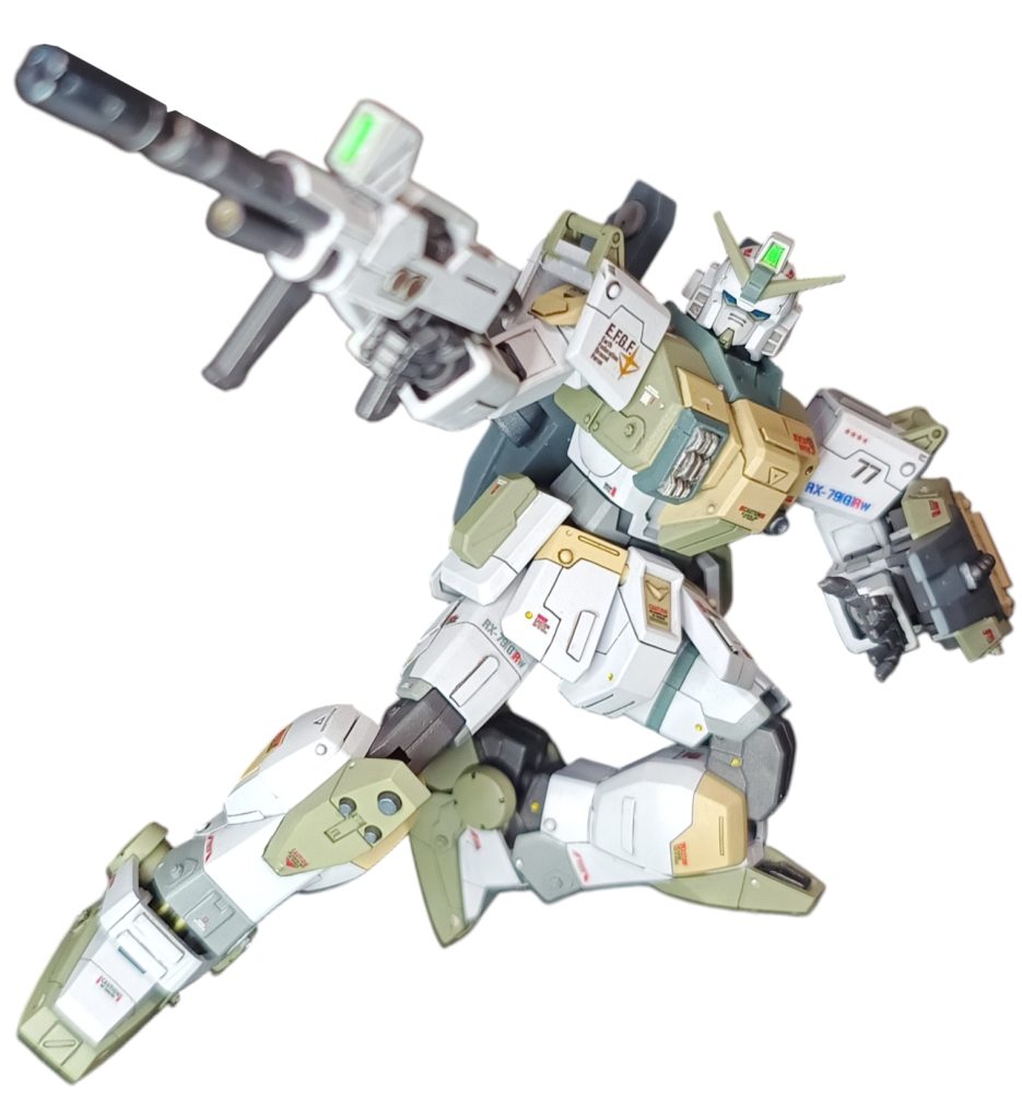 可動領域も良好です。胴体の白いパーツが固定されておらずプラプラなのですが、組み方間違っている?🤔