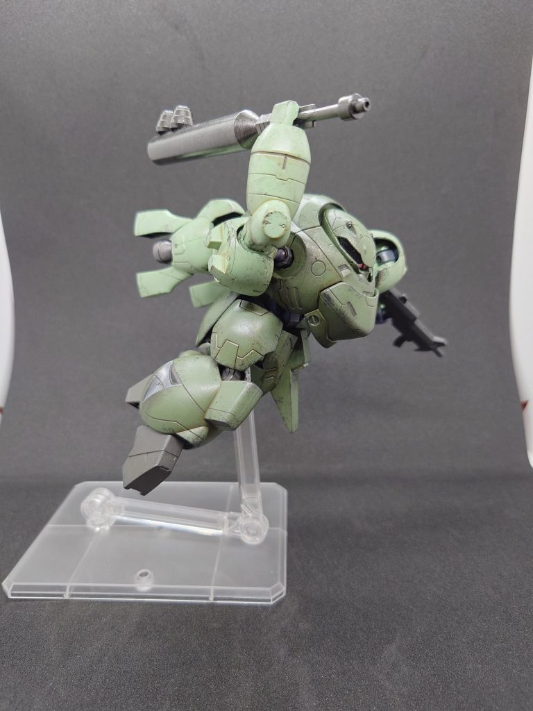 高速で突っ込んでぶん殴る。これぞ鉄血！