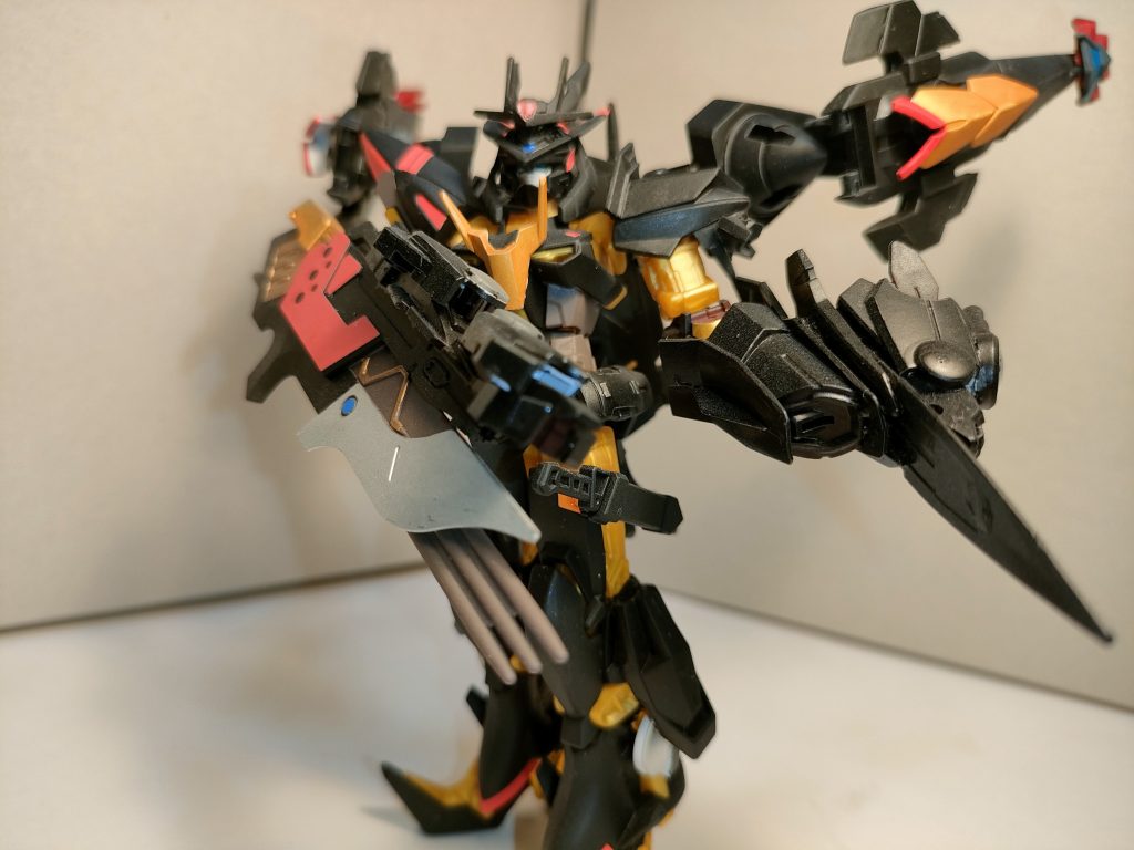 謎の金属の軋めく音と共に各所が微妙に掲示用変化しているとかしないとか…?