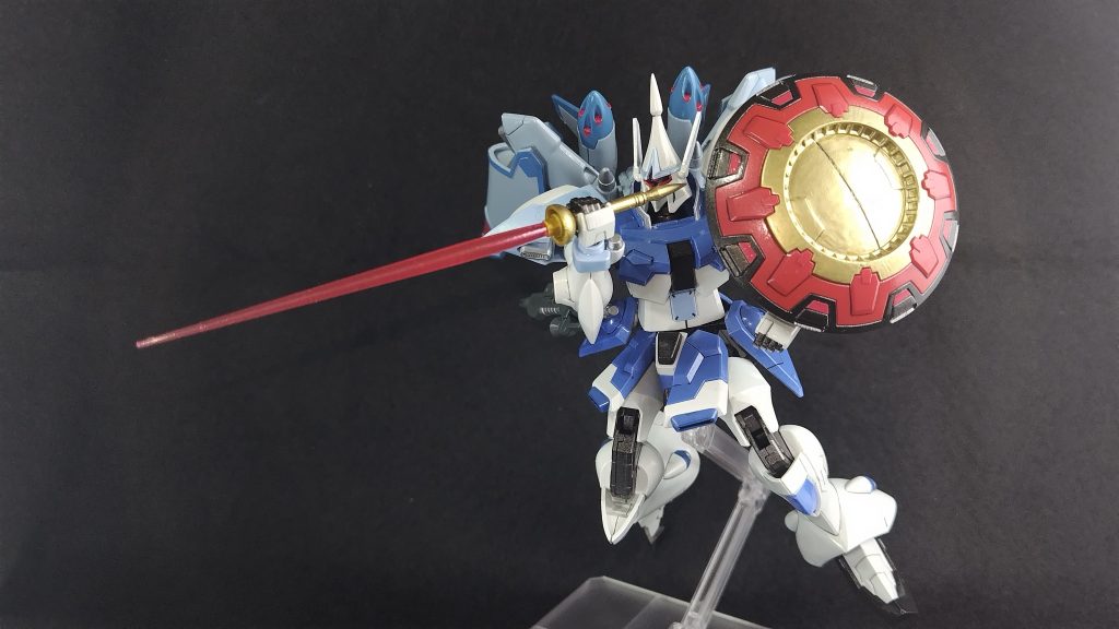 ギャンといえば、このサーベルの突き刺すポージングではないでしょうか。マ・クベのギャンのようにカッコよく決まります!