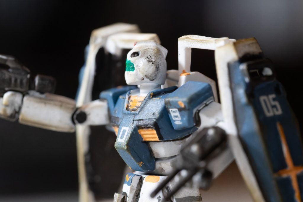 ノーマスキングでの筆塗りのため、アップには耐えられません...。