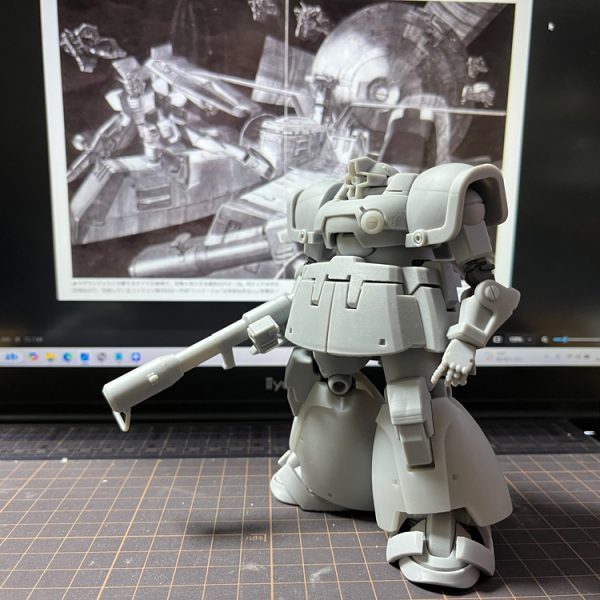この画の世界に届いたのか？届くのか？ver.kaガンダムと同じ世界線に並べられるものを目指したつもりです…。もちろん今後も随時修正します。愛しい子なのでここで置き去りにはしません。ということで少し眩暈が…今は手短にしておきます。後日残りの数パーツ差替え後に製作品へ。仕上げはやっぱり他と合わせて順次かな(^^;)。老体の捨て身の一太刀、受けてみよ！(笑) （2枚目）