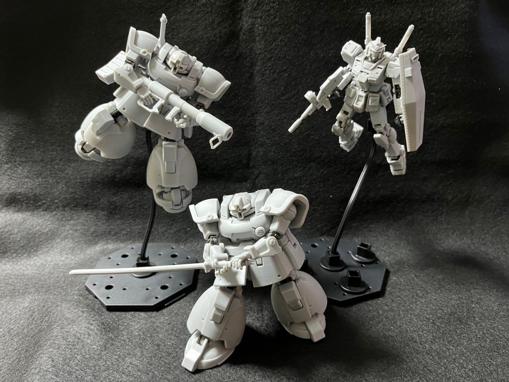 ●製作品解説・ドム/陸戦用基本仕様・リックドム/空間戦闘仕様の2種。装備品はジャイアントバズとヒート剣。背面ラック巨大化。