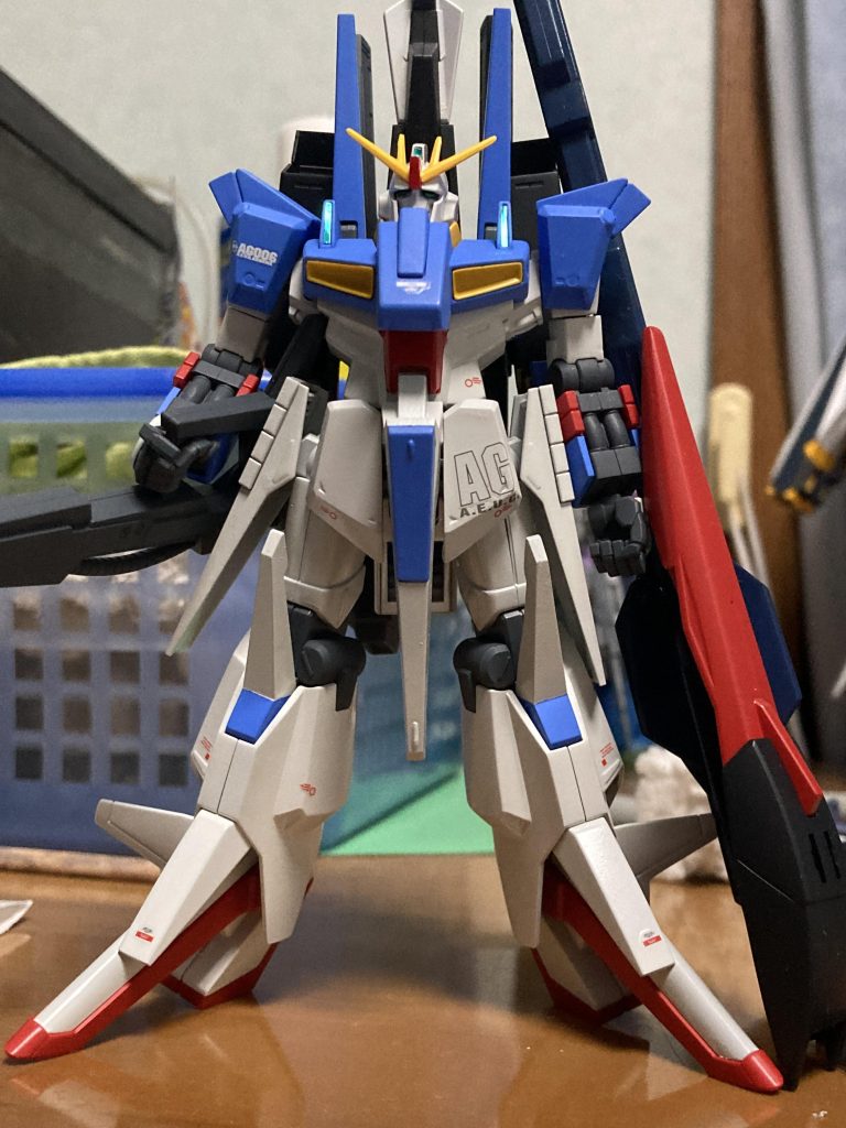 シールド・ランチャー・フロントアーマーは旧HGUCのZガンダムから拝借