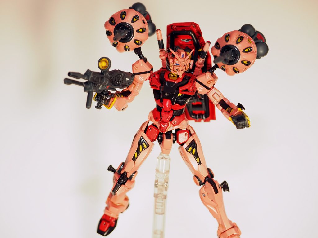 HG赤いガンダム–3枚目/制作者：gomdsu