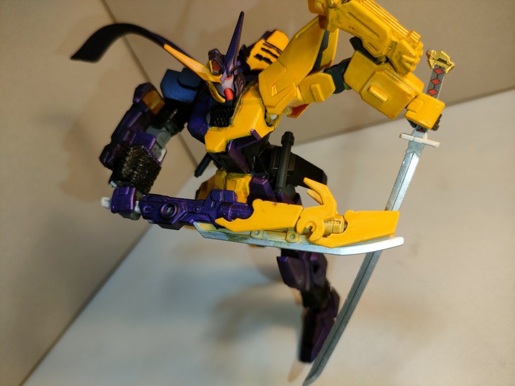 　グレイブヤードのロストテクノロジーで作られた実体剣じゃ〜ん。ちなみに名前はサムライノカタナじゃん!