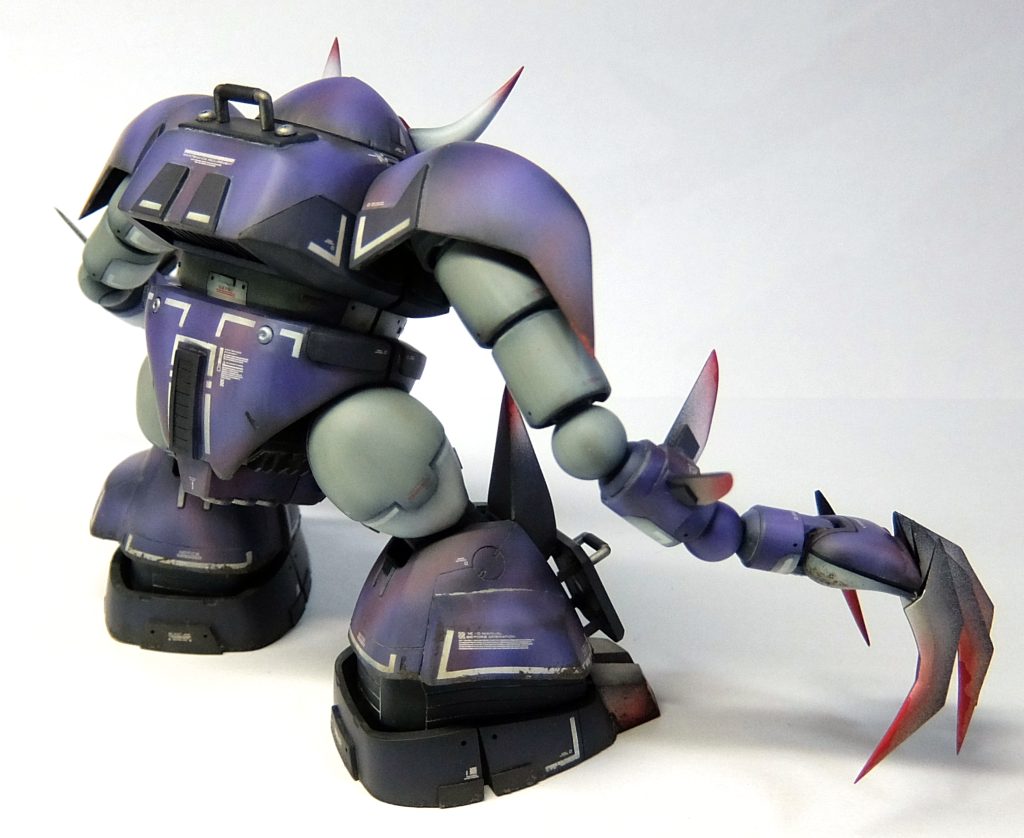 その他、膝も尖らせたいなーとか、足の爪も欲しいなーとか、筋彫り追加って感じやないな、って事は貼りものかーとか・・・気づいたら色んな所いじってました・・・ 