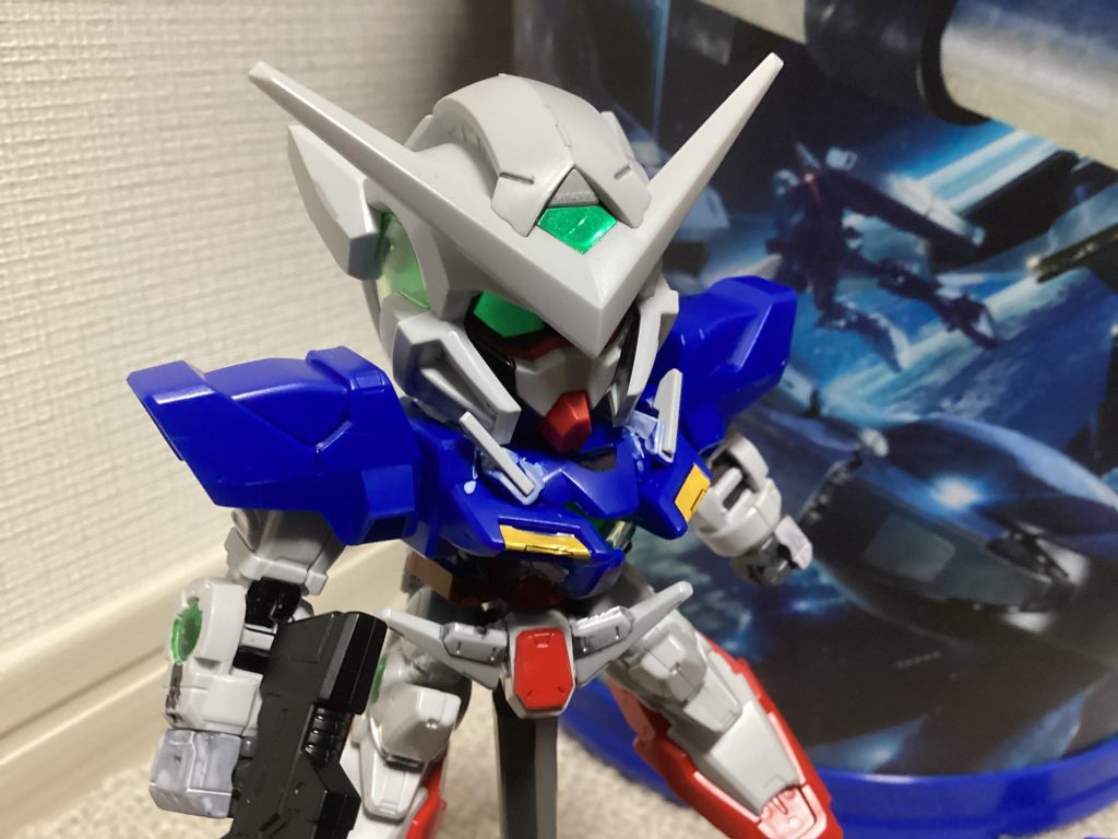 ところどころカラーが違います。あと手持ち武器はGNショットライフルのみです。他はGNサブマシンガンが内蔵されてます。