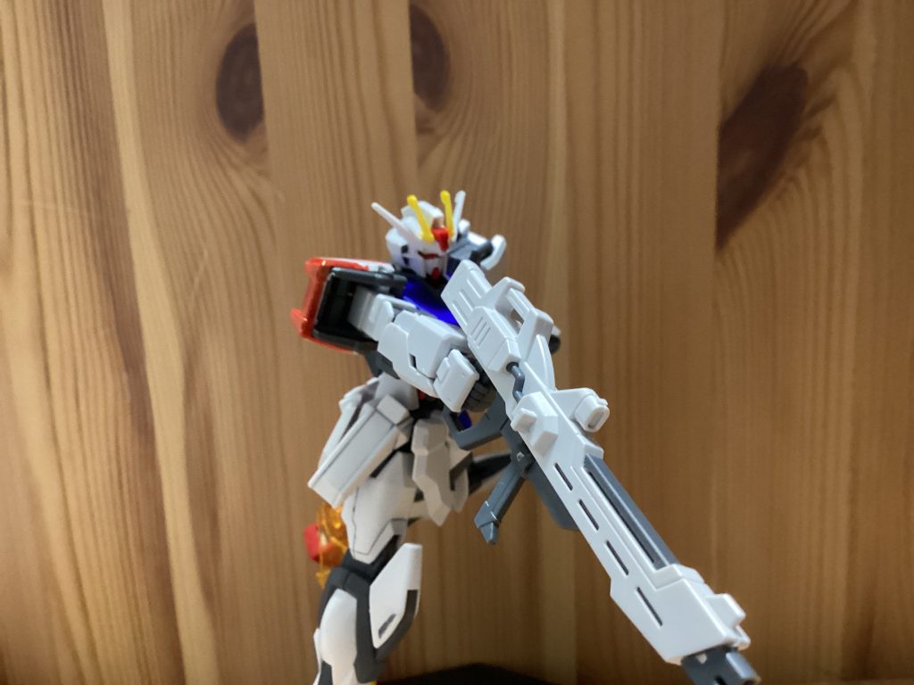 試作型収束ビームライフルライフリやイモジャのものの試作品です。威力などはそのままですが、チャージショットが撃てるなど多少の違いはありました。