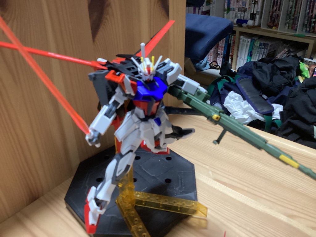 バッセルビームサーベルストライク用のビームサーベルを改良したものです。