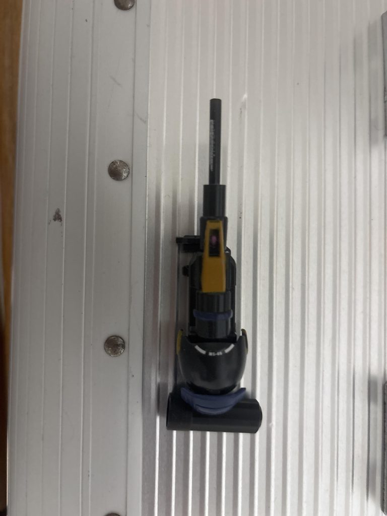 ビームカノンは一番くじのガトリングのパーツを軸に一作目の闇堕ちバルバトスのあまりパーツを組み合わせてつくりました。ギャプランのマスクをつけてモノアイをつけたのがポイントです。