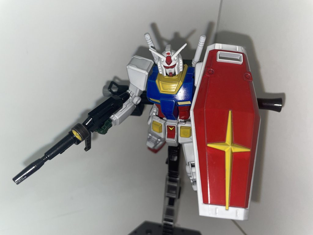 ビームライフルH装備バズーカ装備⁽ゼロヒトガンダムアングル⁾ビームサーベル1⃣ビームサーベル2⃣〖エリザベ少尉「こいつは．．．本物のガンダムだ!!」の(代用として)再現〗ビームサーベル3⃣〖コモリ「白い．．．悪魔．．．?」〗フル装備で出撃