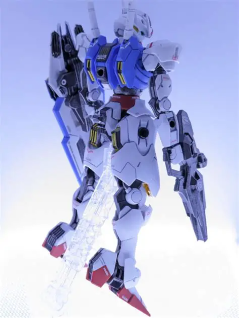 たまたま手に入って、エアリアルを作るきっかけになったミラソウル社製フライトユニットグレー部分はガンダムマーカーのガンメタ、バーニア部分はシャインシルバーデカールは100均です