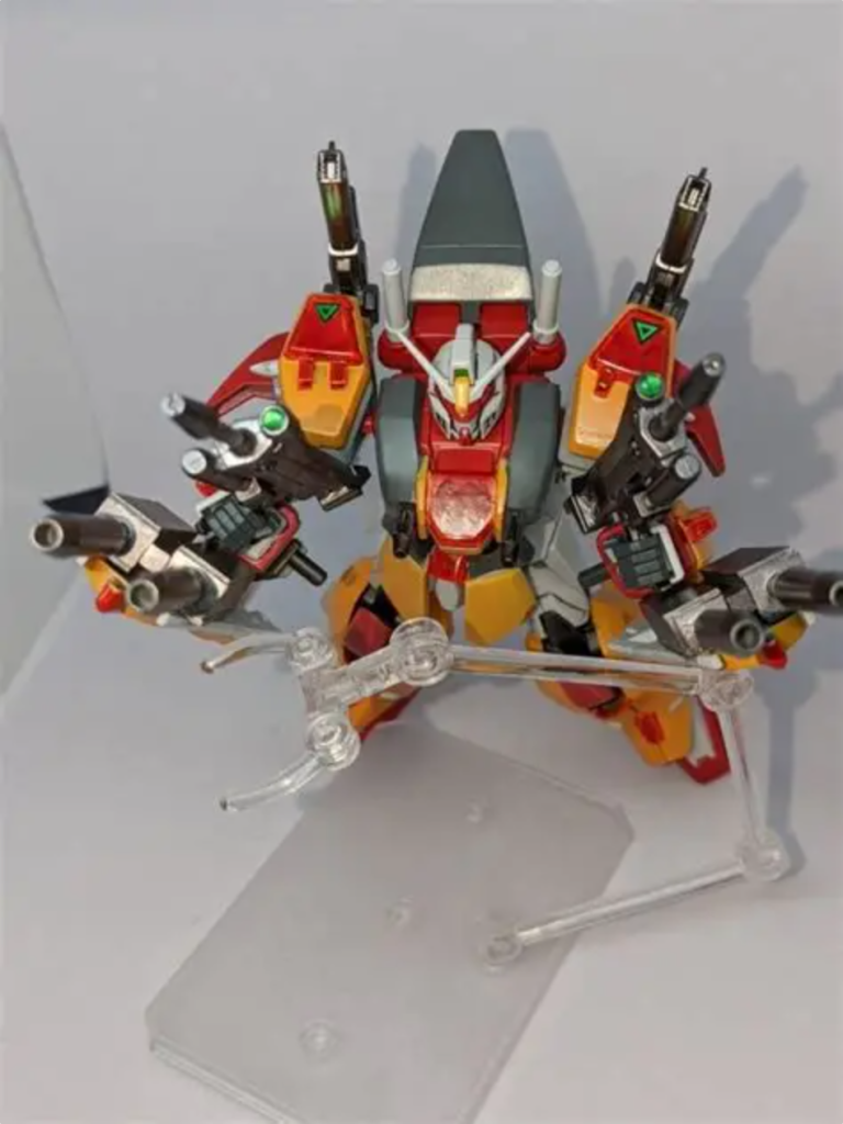 ヘイズルと同じ高機動モード。機体背部のバーニアとシールドブースタを全開で使用して突き進んでいるポーズです。