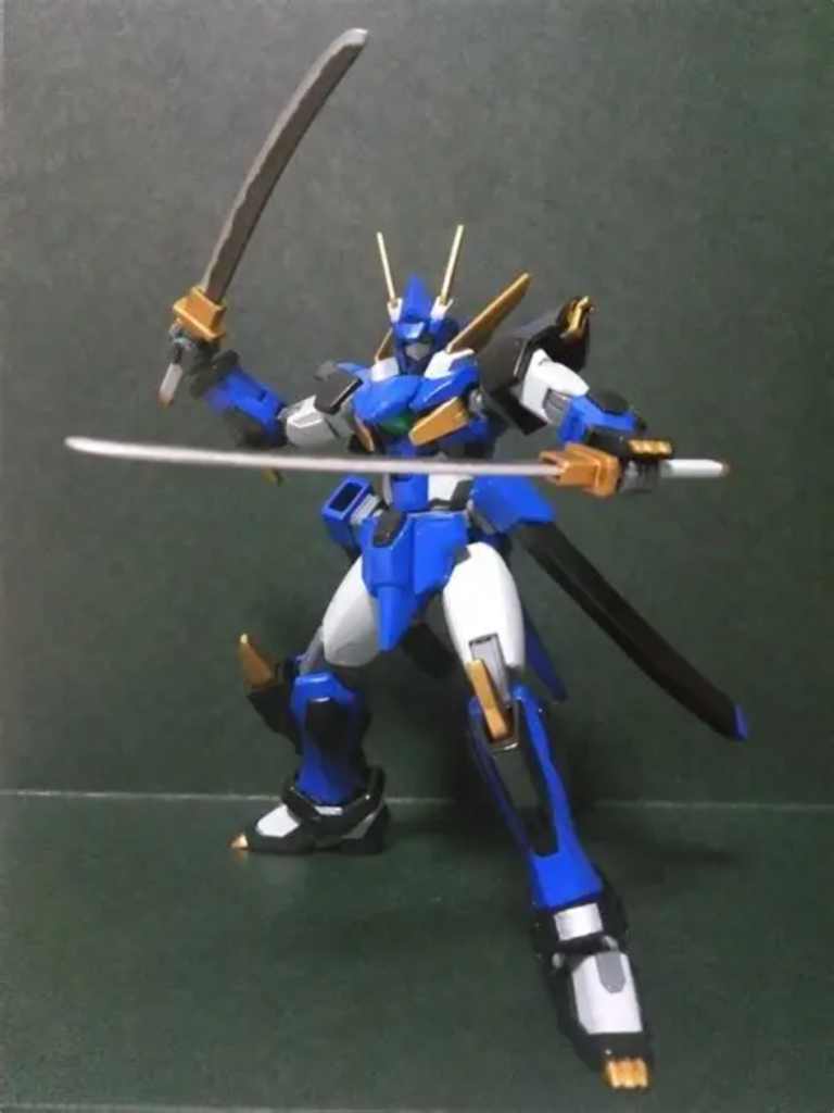 ポーズ。鞘をもっと薄く作れればよりカッコ良くなったと思うけど、自分の技量ではこれが精一杯でした。