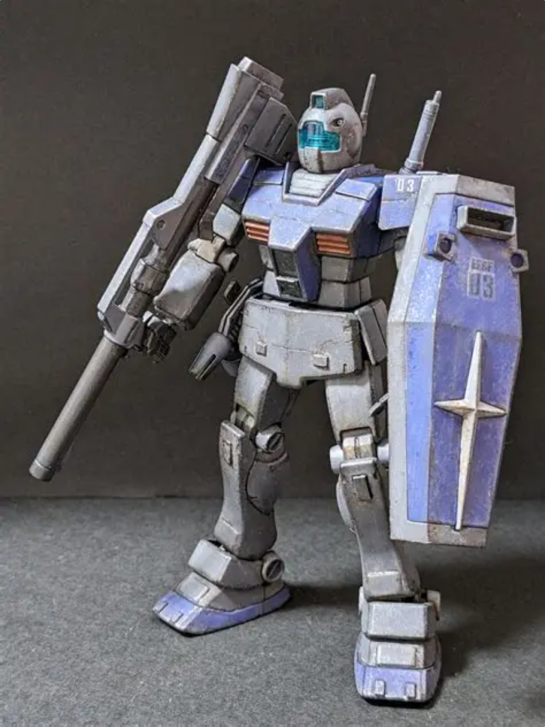 【正面】これといった設定もないジムです。ビームスプレーガンのラックを右腰部に付けています。