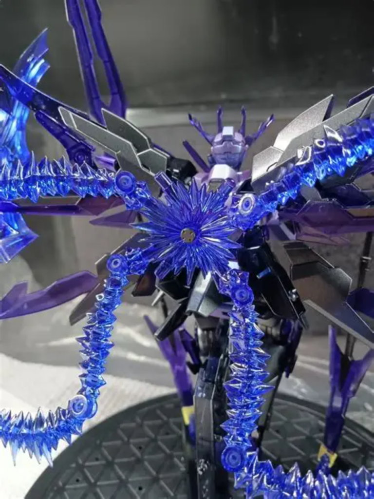 GNドライブの先端から粒子を吹き出しファントムソードを成形している設定です穴を開けたのでフタも付けられるようにしました