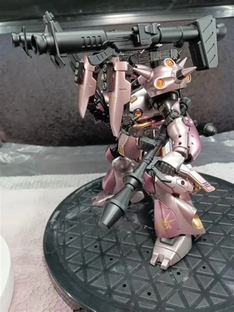 脚部に追加バーニアをマウントするにあたり 腰部付属の純正ショットガンのマウントにシュツルムをガッチャンコ出来るようにしました