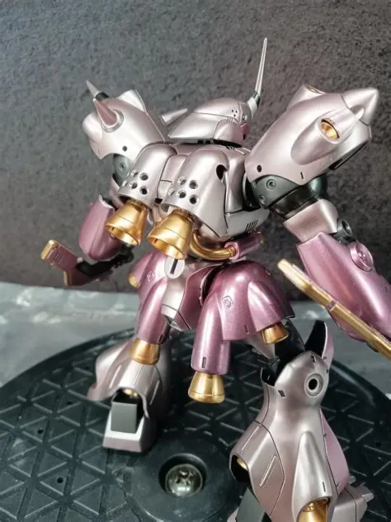 モノアイとデカールをハイキューパーツ　トンファーはコトブキヤmsg　純正の武器と追加装備を搭載予定です