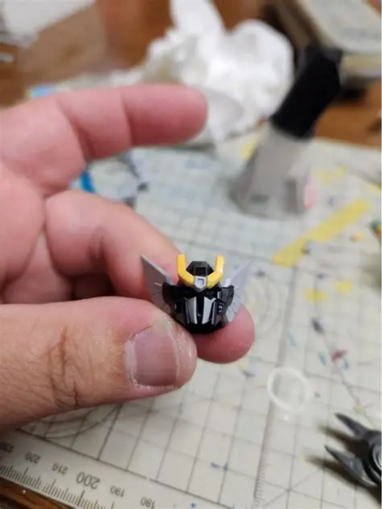 ファウンデーション式ガンダムみたいな頭に…という感じに製作スタートしたのがきっかけでした