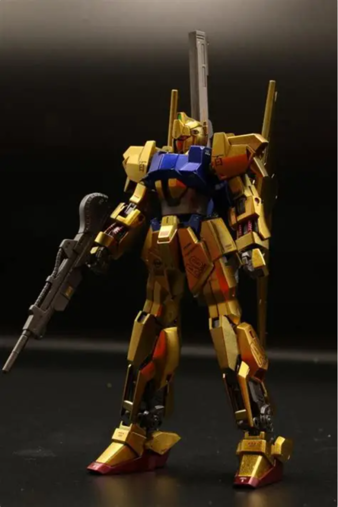 相変わらずのキャンディ塗装なのでポージングは素立ち1択です!フロントアーマーはヤスリがけしときました