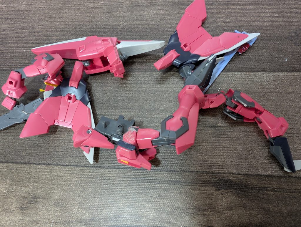 実家に眠ってたガラクタを、帰省の際に引っ張り出してきました。