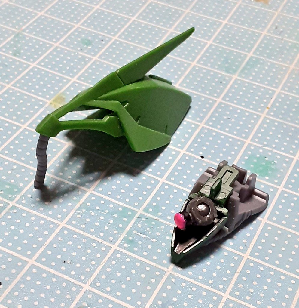 モノアイ取り付け後、ボールジョイントなので自由自在に可動できます。