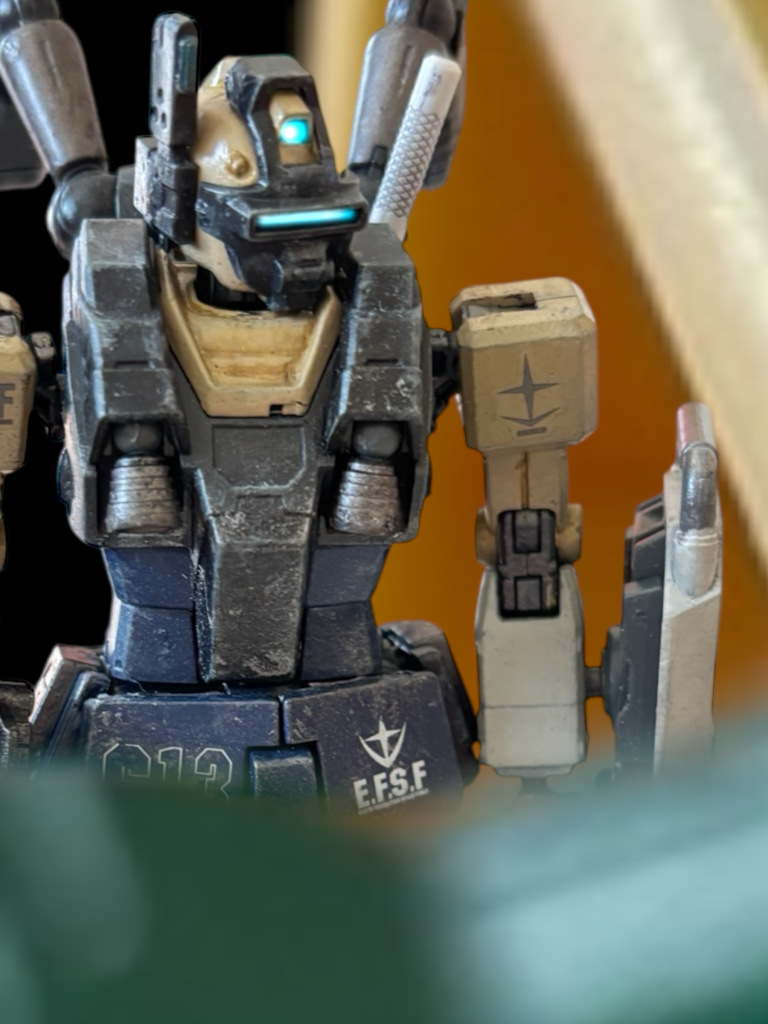 こいつは、何を言っているのだ。 通信機から聞こえる、虚な声を聞きながら、やはりこの男を拘束すべきだったという、至極真っ当なことを思い返した。自分を含め、誰もそのことを提案しなかった。その異常性に、