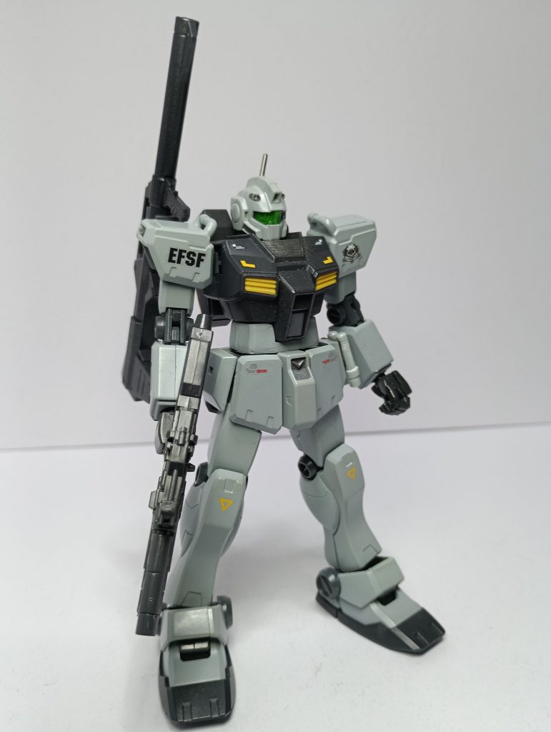 アーマーは磁石で付けているので脱着が可能です。